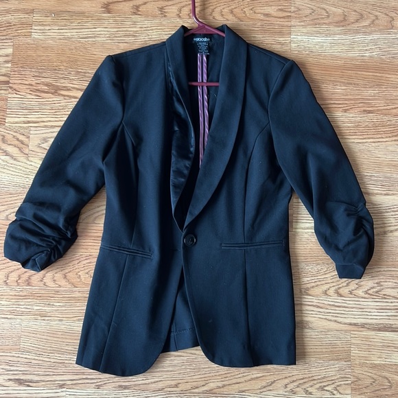 Black Quarter Sleeve Blazer size Medium - Picture 1 of 4